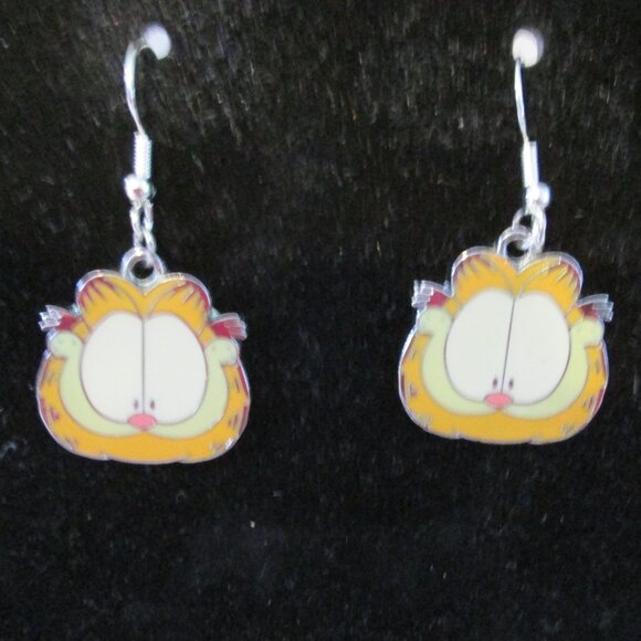 Garfield Earrings & Necklace Set - Picture 2 of 3